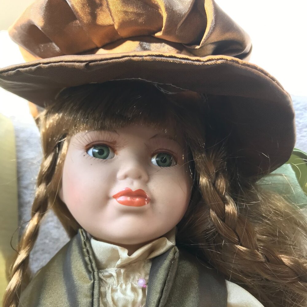Vintage Limited Edition Granville House Porcelain Doll certified #3250